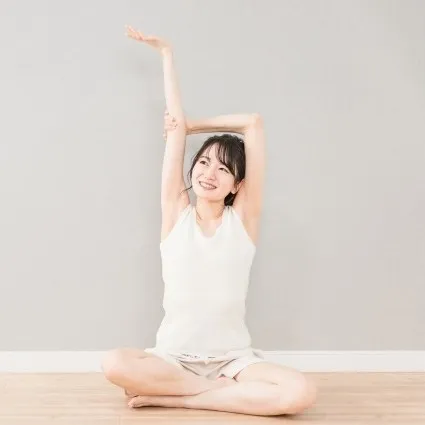 「肩の高さが違う」
